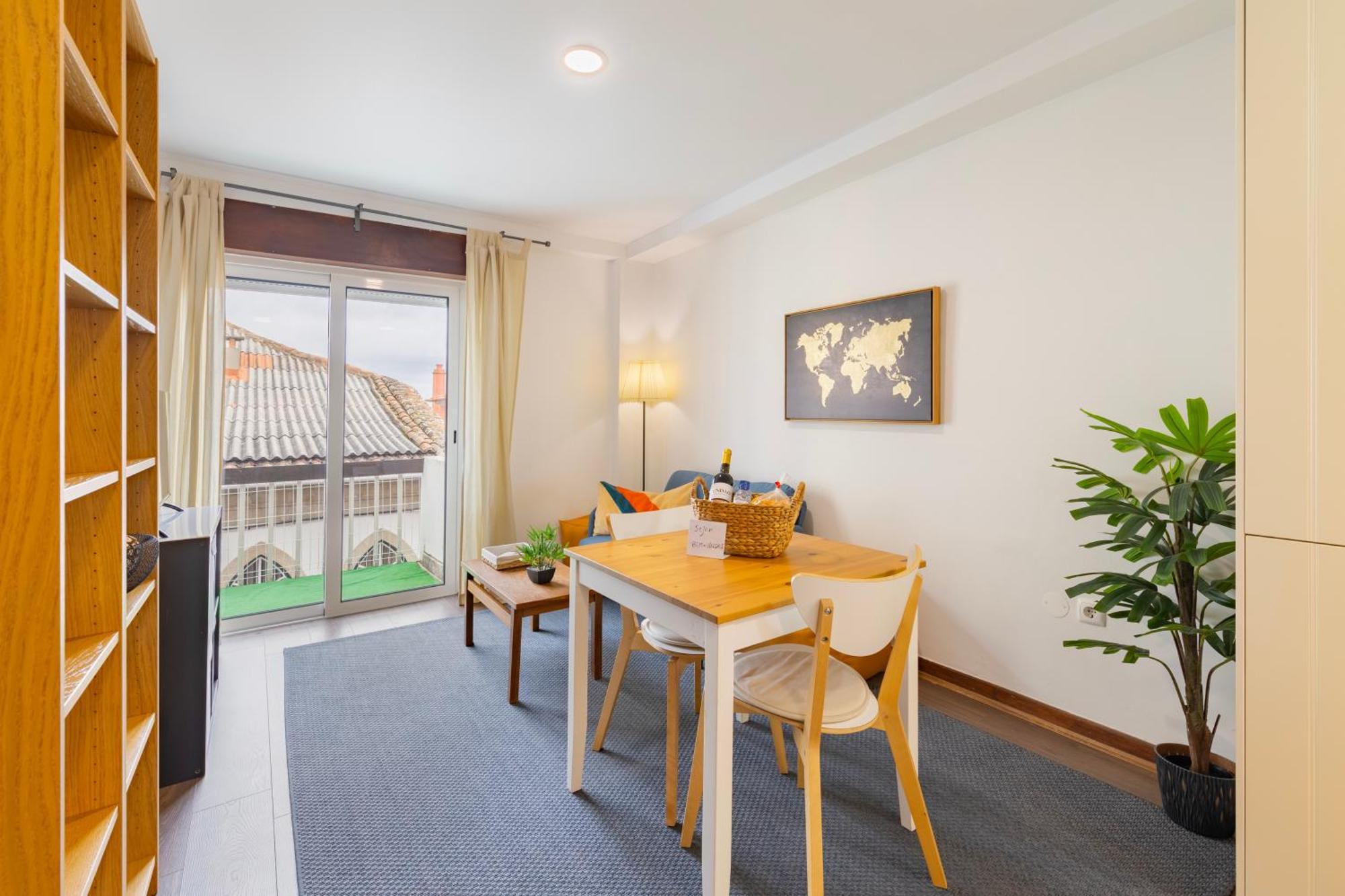 Cosy Remodeled Apartment In The City Center Fundão Екстериор снимка