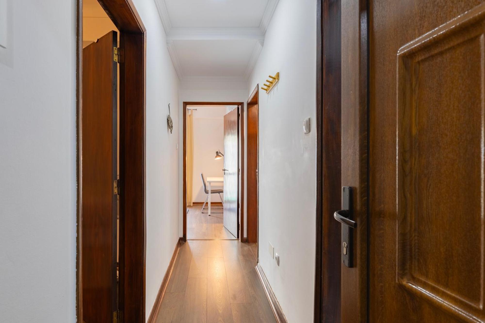 Cosy Remodeled Apartment In The City Center Fundão Екстериор снимка