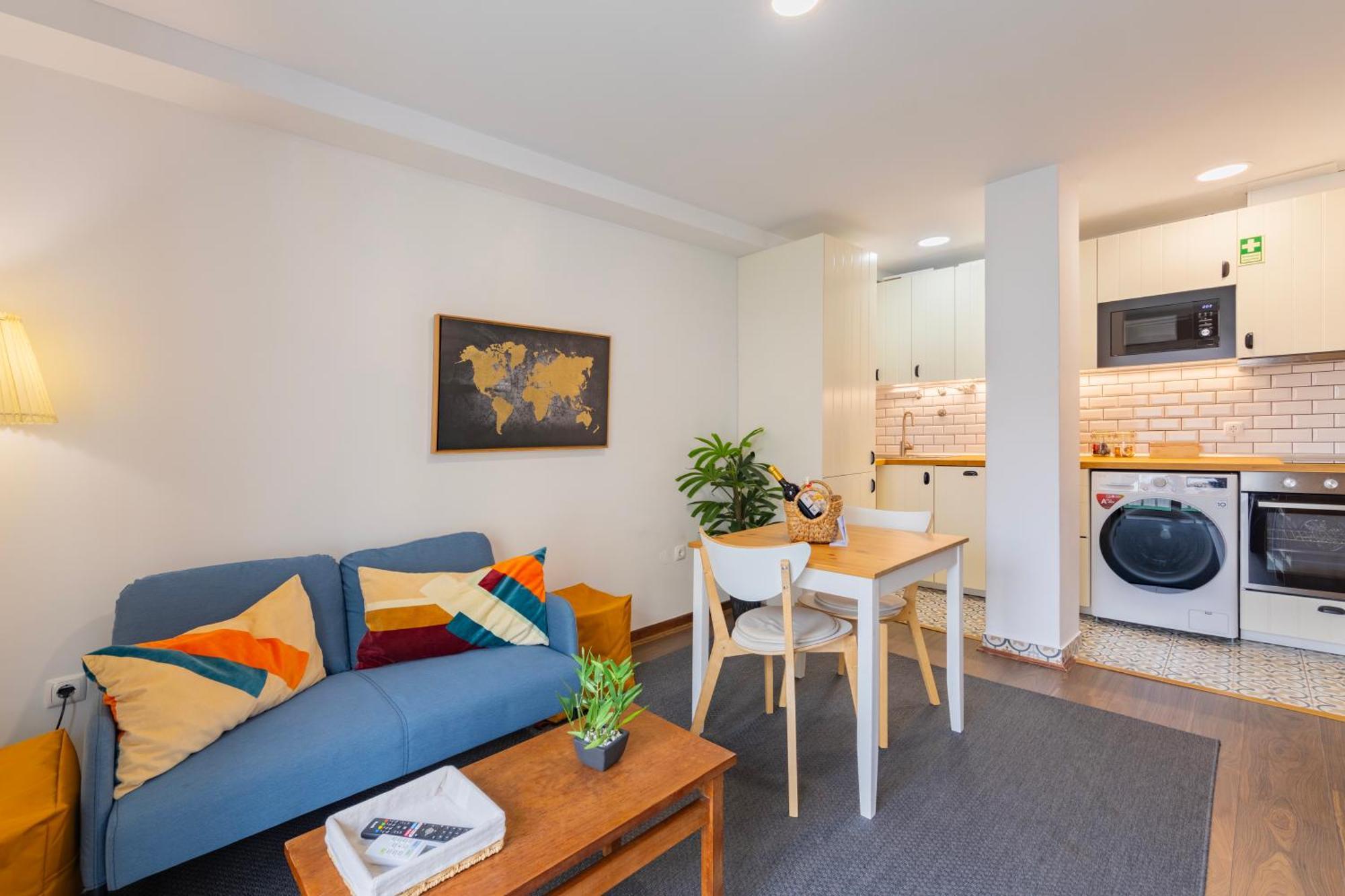 Cosy Remodeled Apartment In The City Center Fundão Екстериор снимка