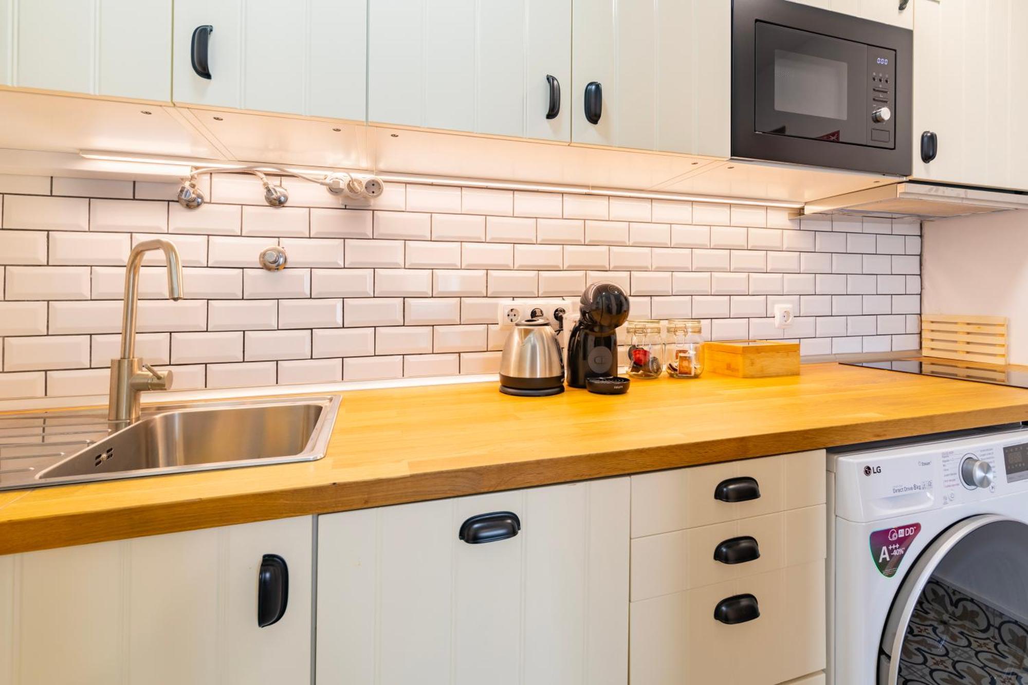 Cosy Remodeled Apartment In The City Center Fundão Екстериор снимка